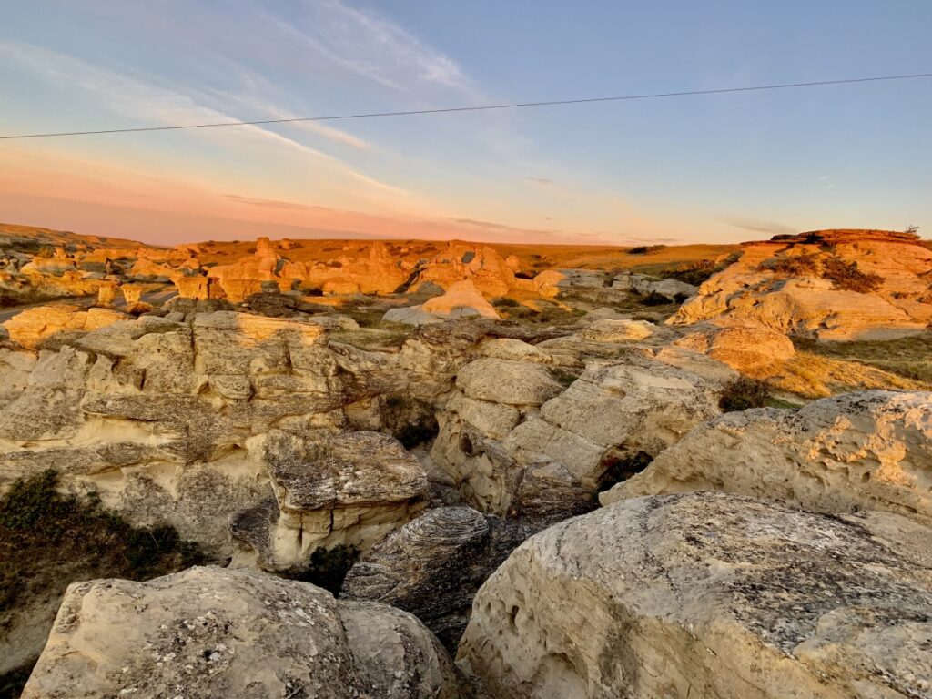 Sunrise & hoodoos, Writing on Stone Provincial Park