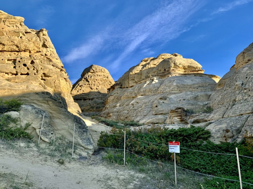 Hoodoo trail, Writing on Stone Provincial Park