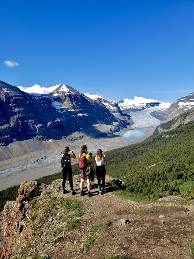 Parker Ridge to Saskatchewan Glacier 