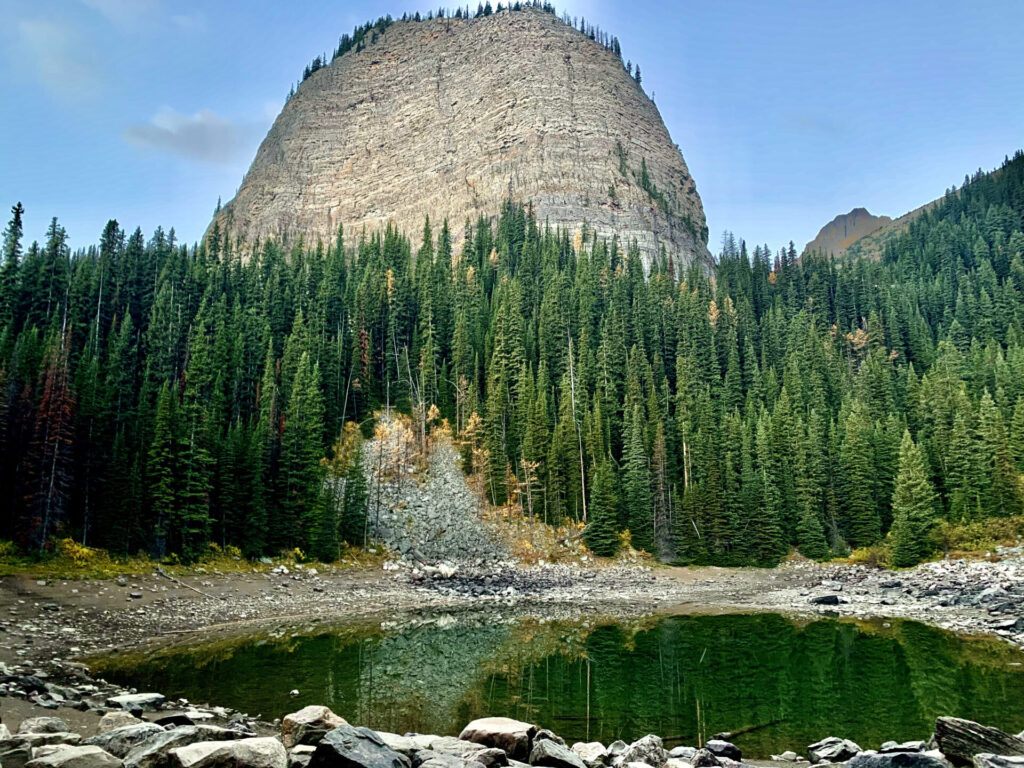 Mirror Lake - Devils Thumb hike at Lake Louise - Banff scrambles