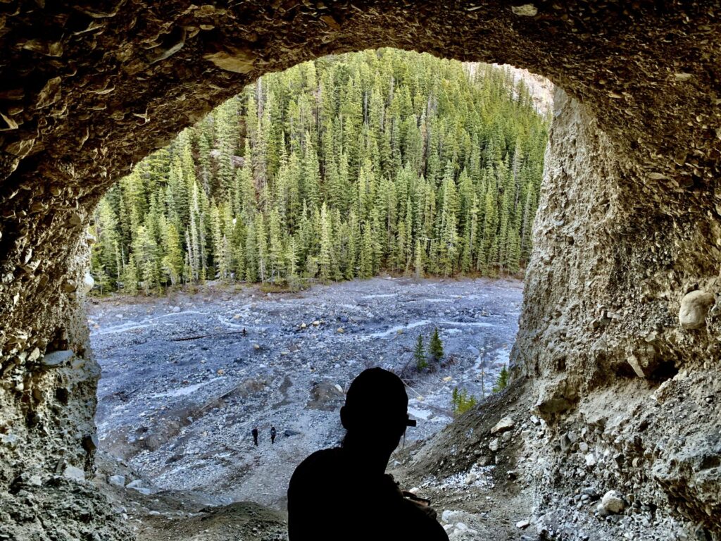 Grotto canyon winter hike - Grotto Canyon cave