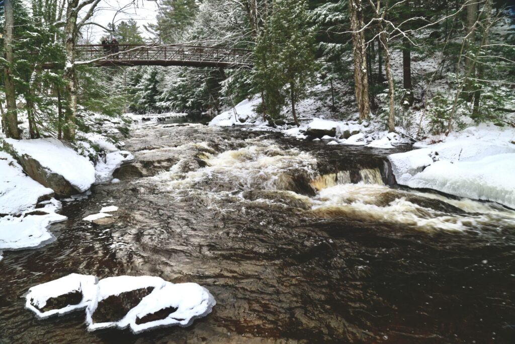 Stubb's Falls - winter hike in Arrowhead