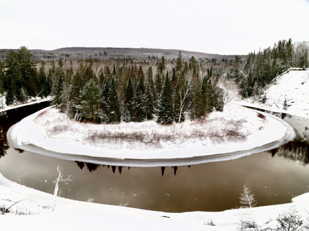 Big Bend Lookout - winter hike in Arrowhead