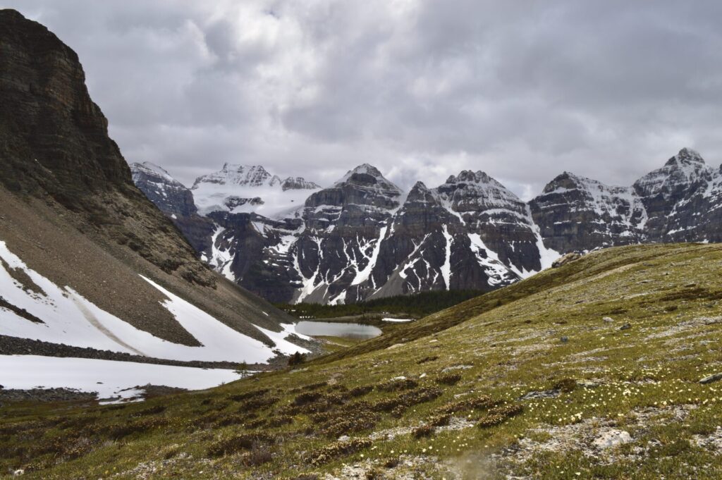 Valley of the 10 Peaks & Minnestima Lakes on the Sentinel Pass hike