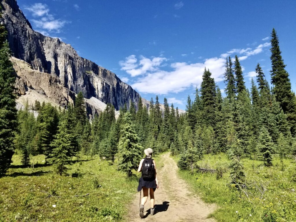 Rockbound Lake hike & Castle Mountain - Banff