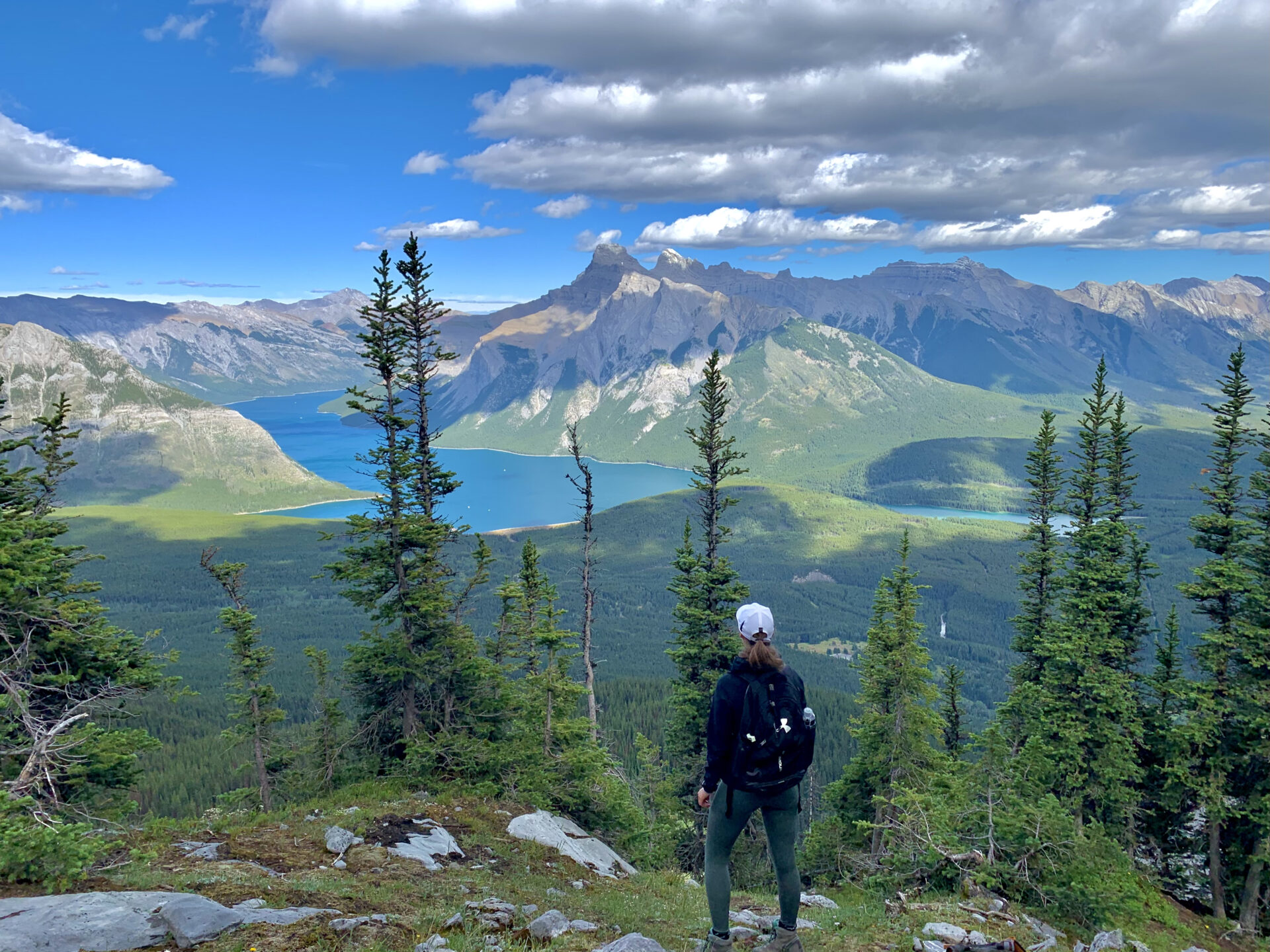 📍Le Pouce ⛰️ Because when you stop and looking around, this life is pretty  amazing 💚 #hiking #hikeyourownhike #hikemore #friendship