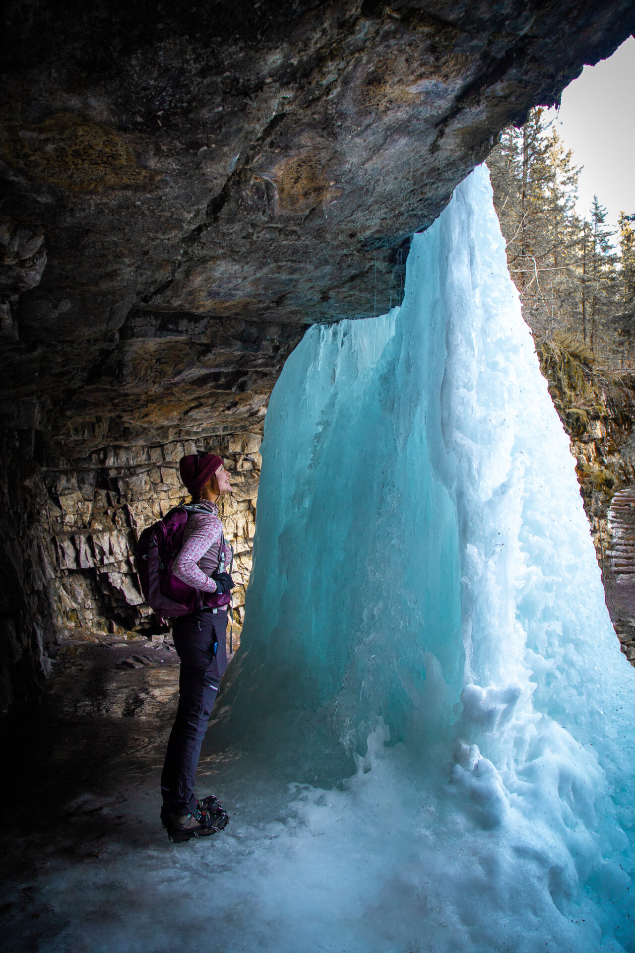 Marmot Falls in winter - Kananaskis 