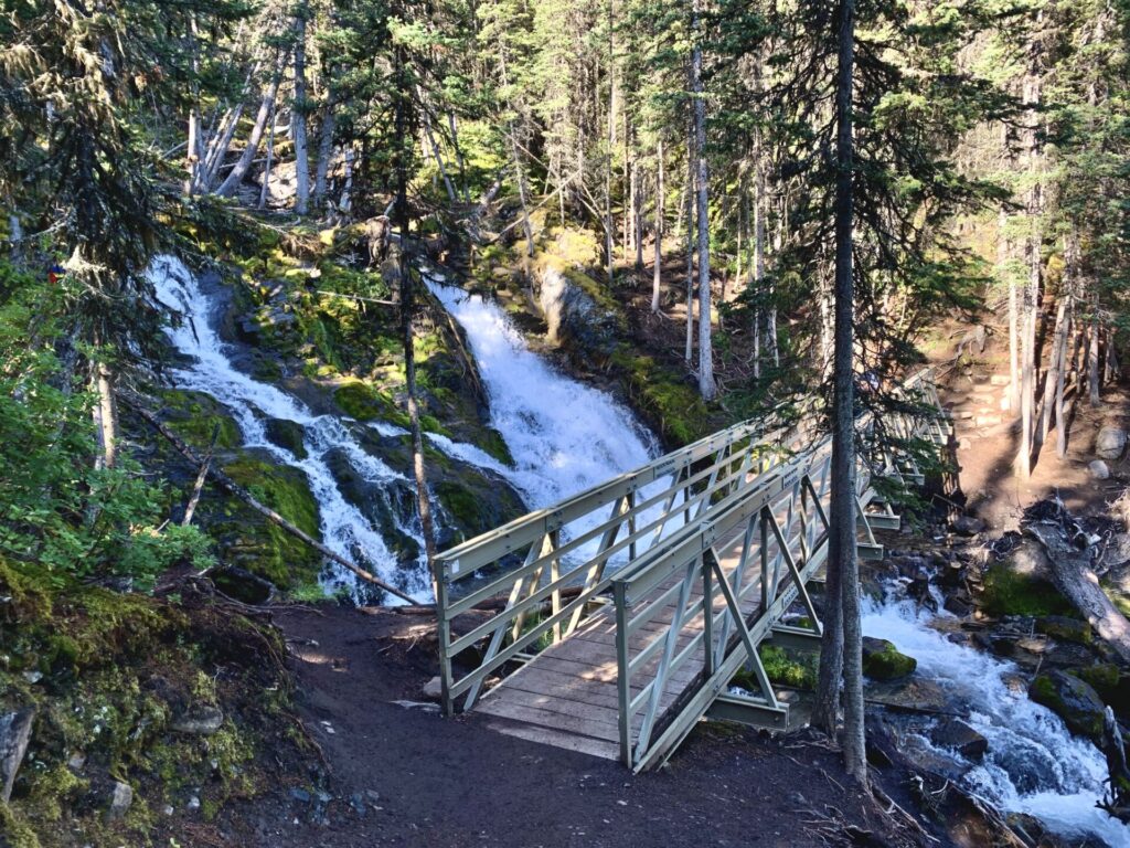 waterfalls along the Rawson Lake hike 