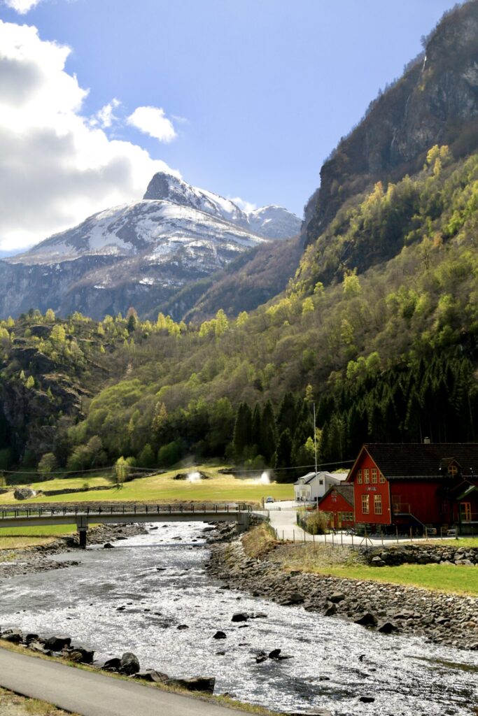 Flåm, Aurland