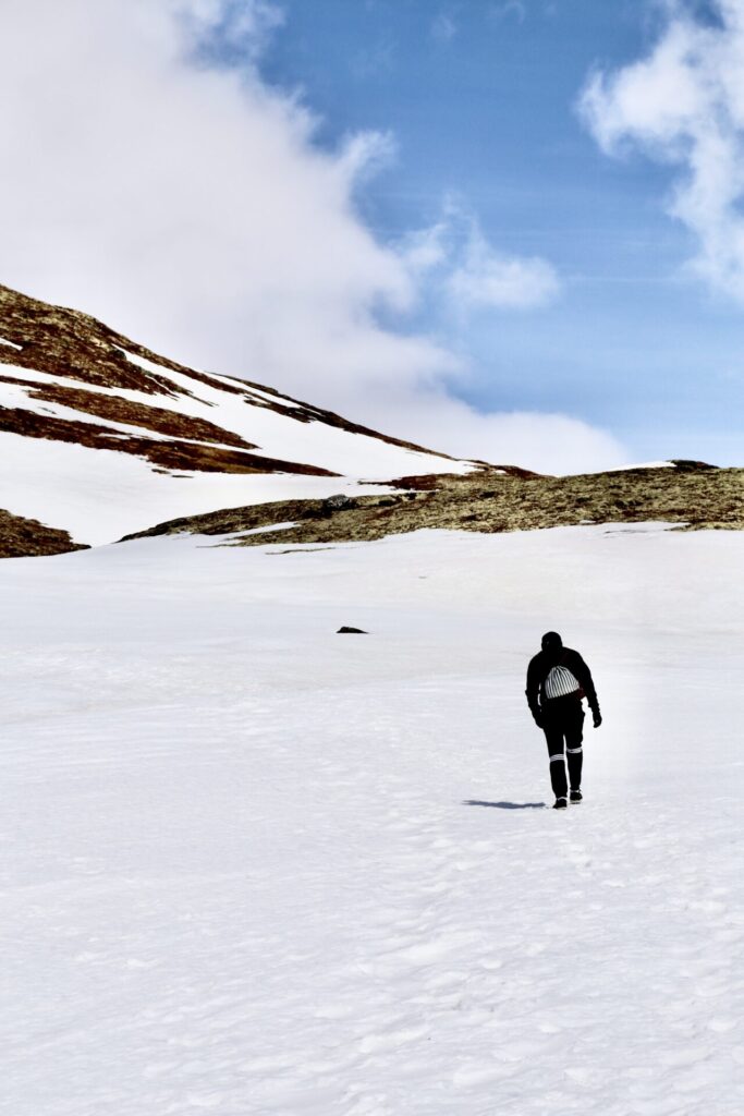 Snowy Prest hike in Aurlandsvangen