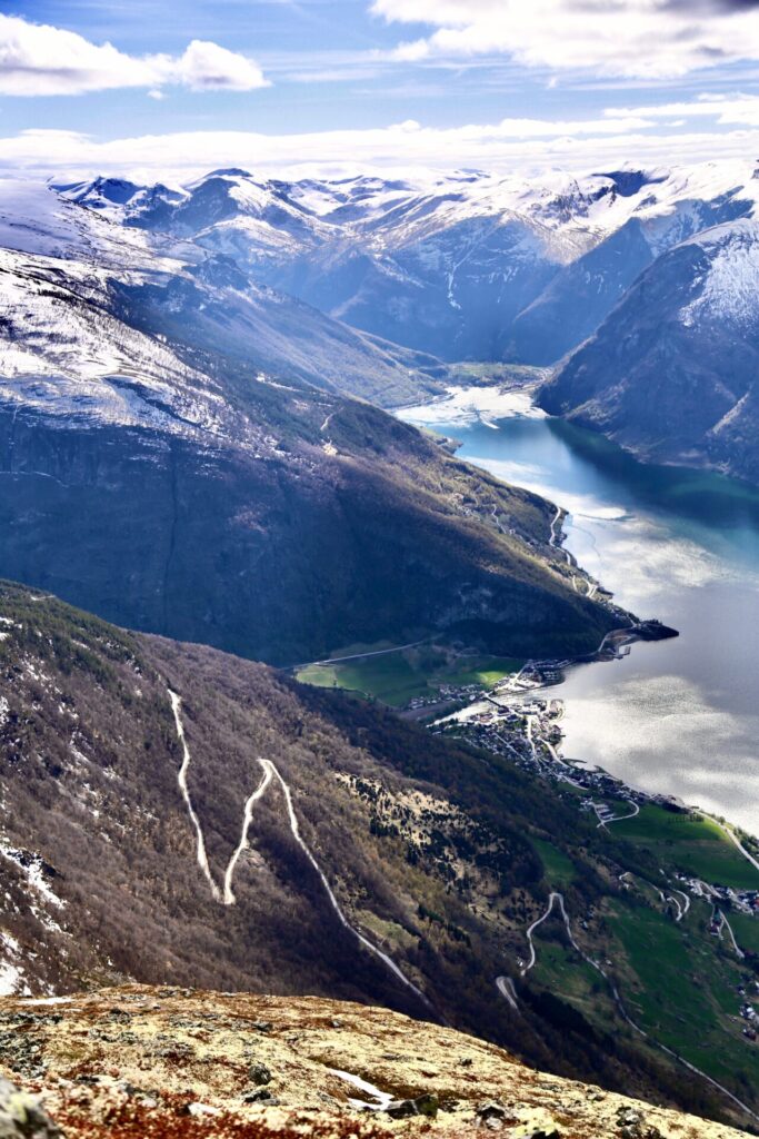 Overlooking Flåm & Bjørgavegen (the hairpin road leading to Stegastein) from Prest