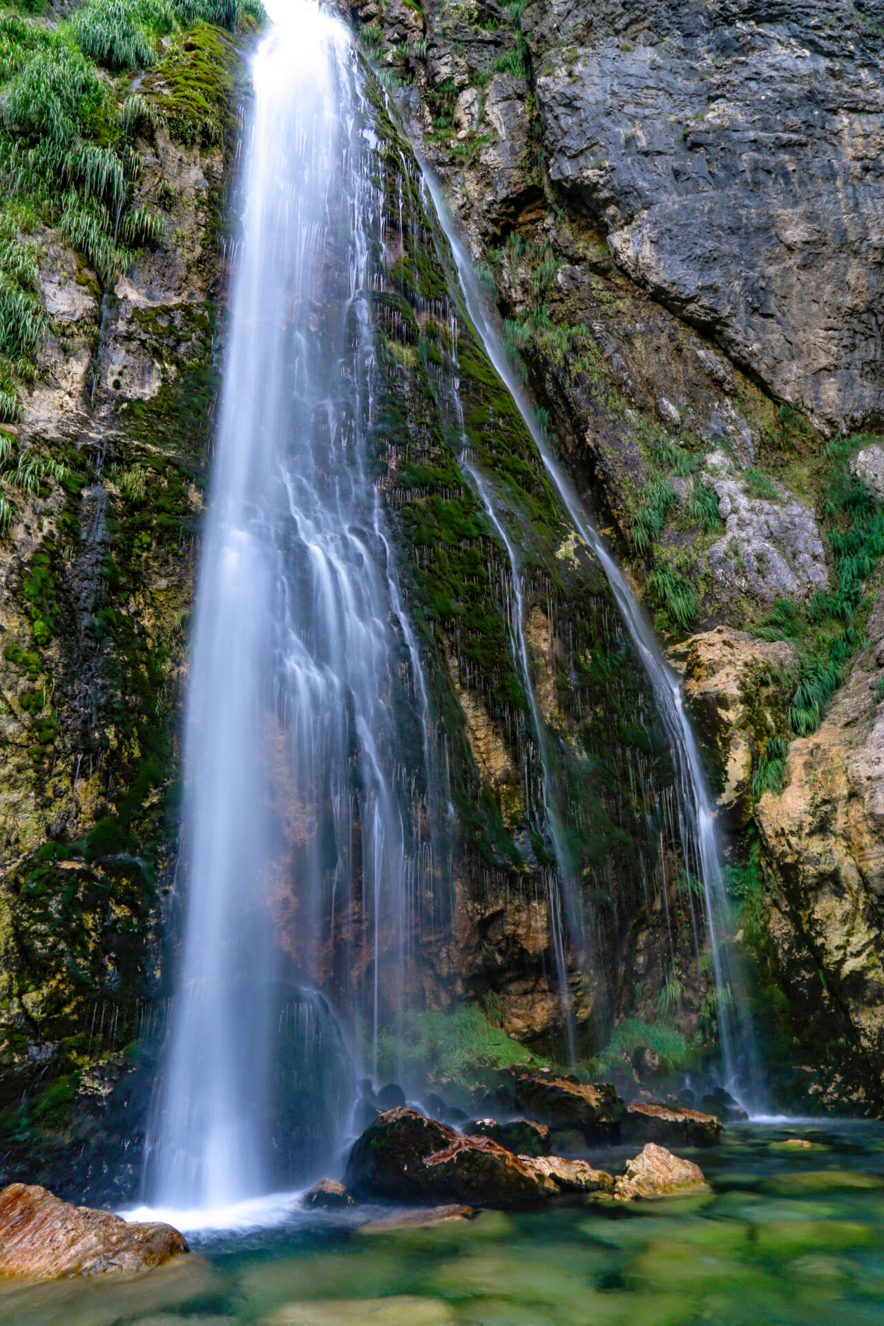 Grunas Waterfall, Theth