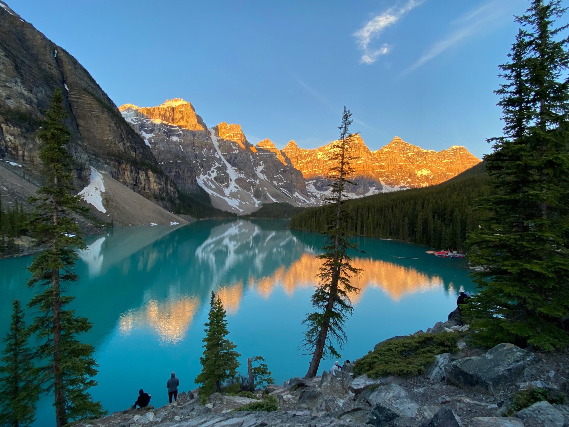 How to get to Moraine Lake in Banff National Park
