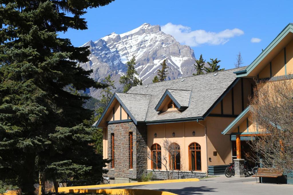 Budget hotels in Banff