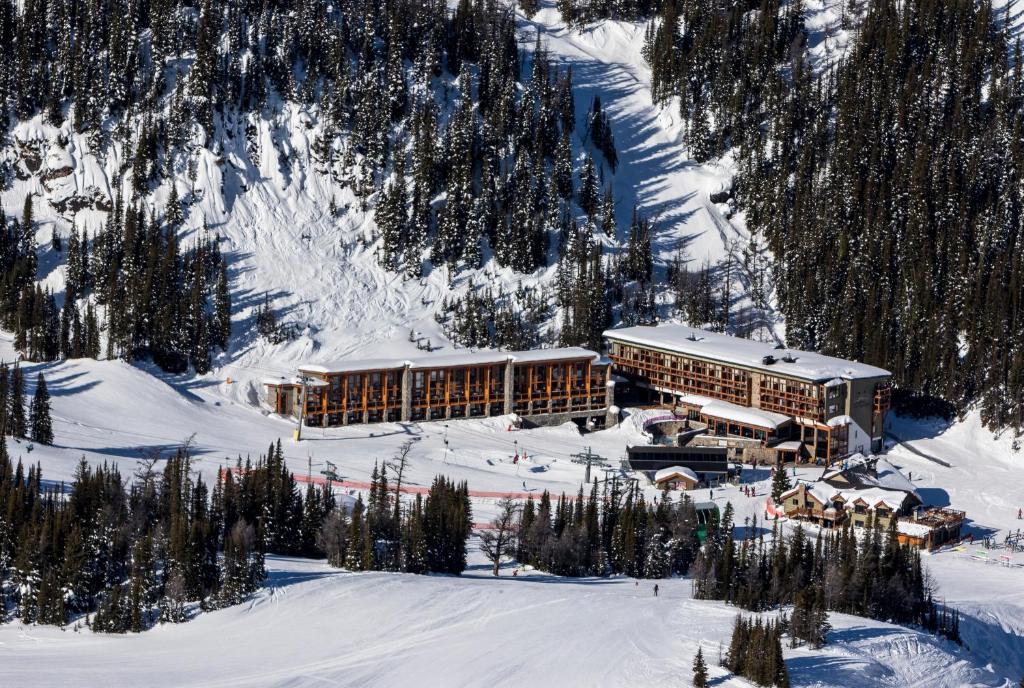 ski in ski out hotel in banff