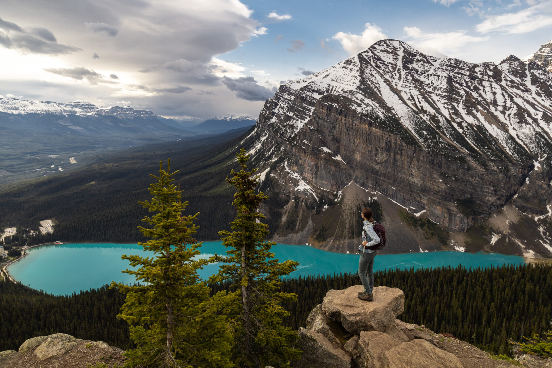 Moderate Lake Louise hikes - Little Beehive (great sunrise spot)