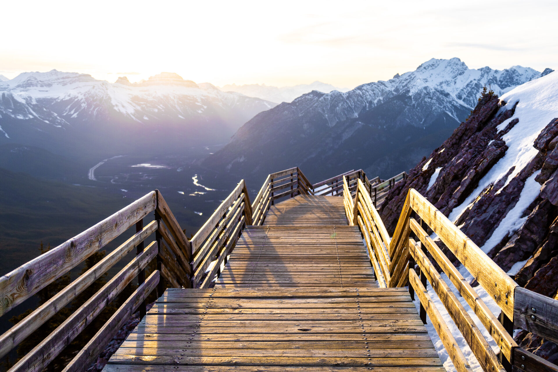 how to get to the Sulphur Mountain hike without a car