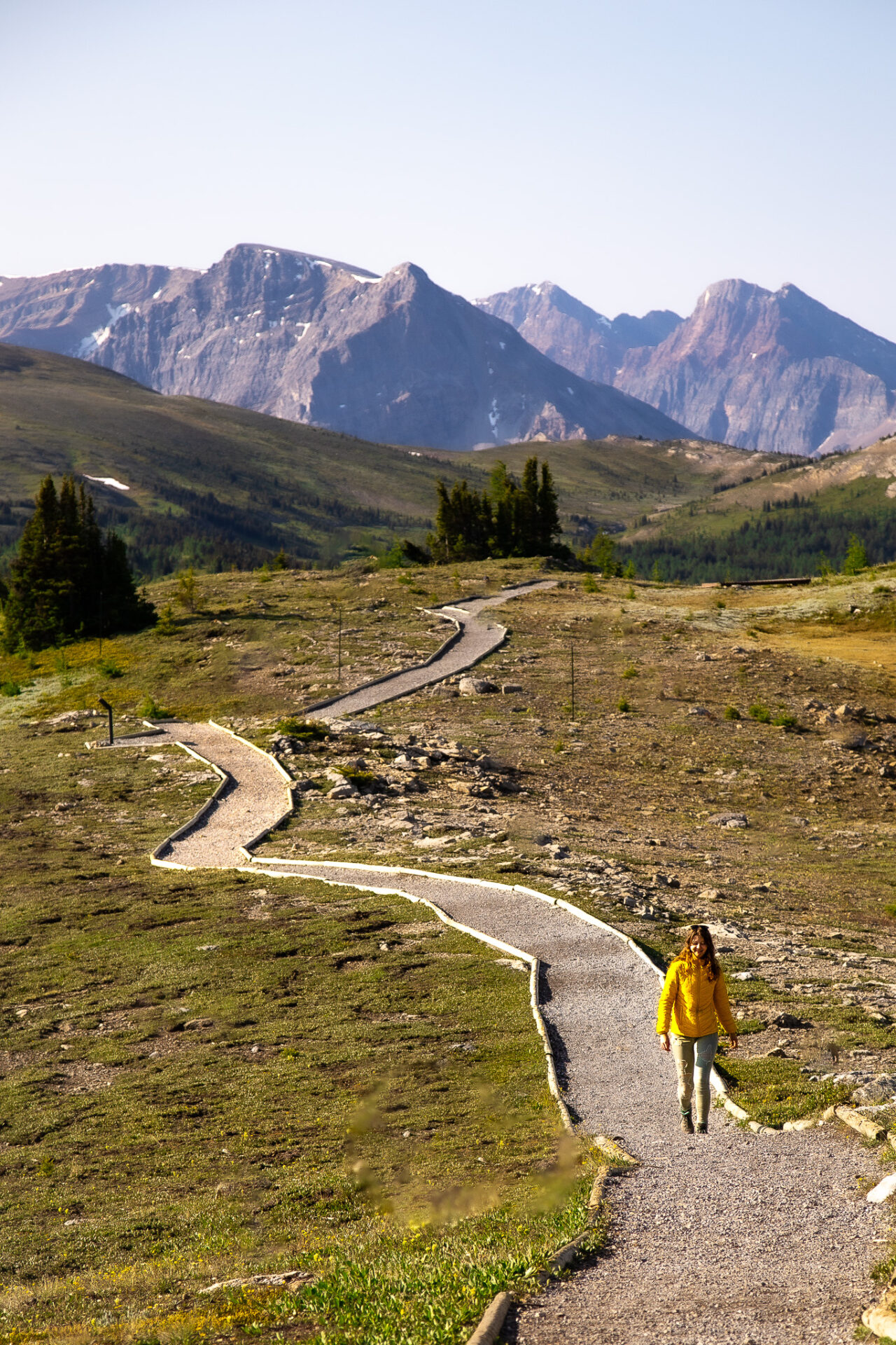 Hikes in Banff with a bus