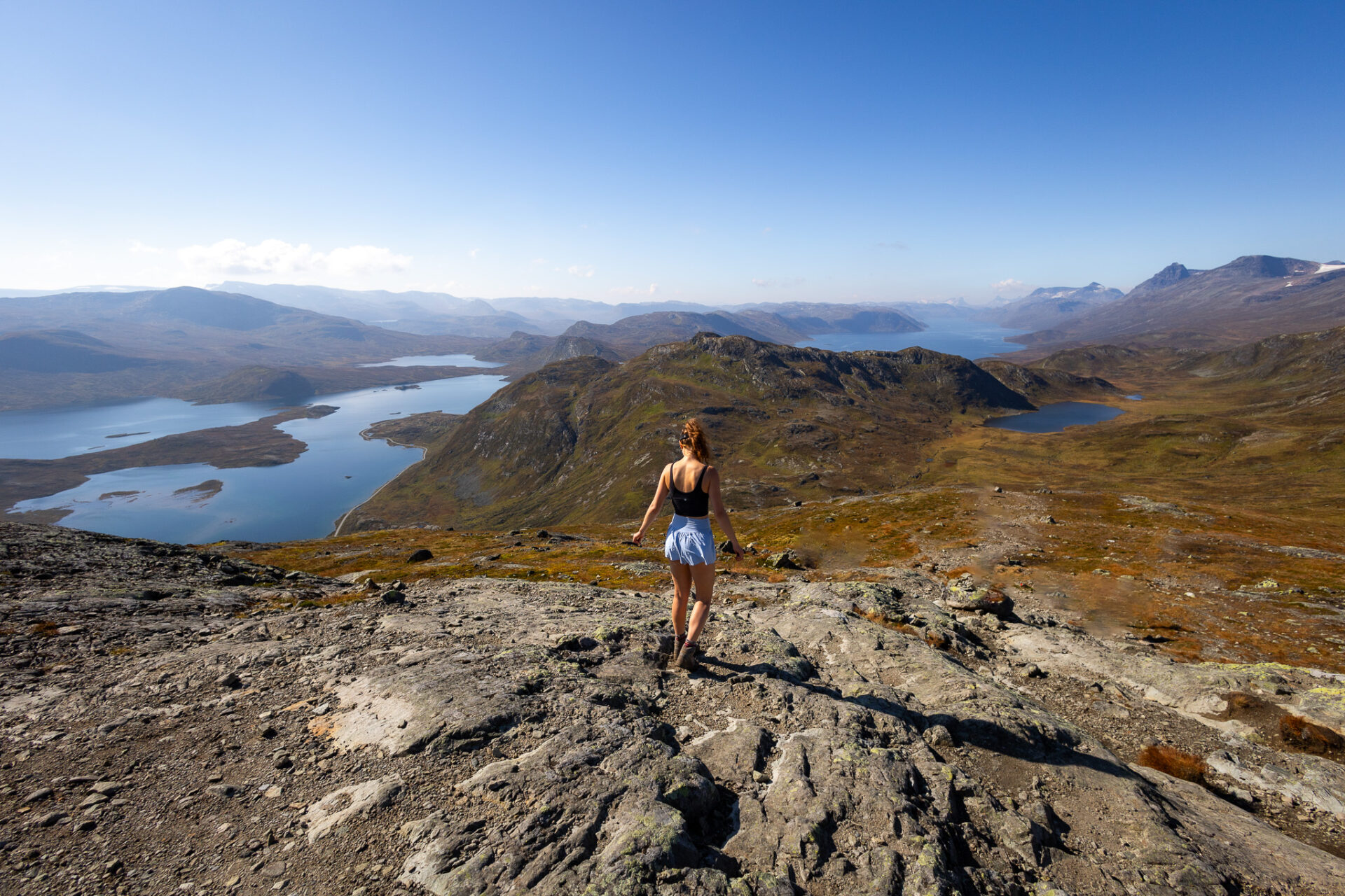 Overlooking Bygdin from Synshorn summit - HIKING GUIDE