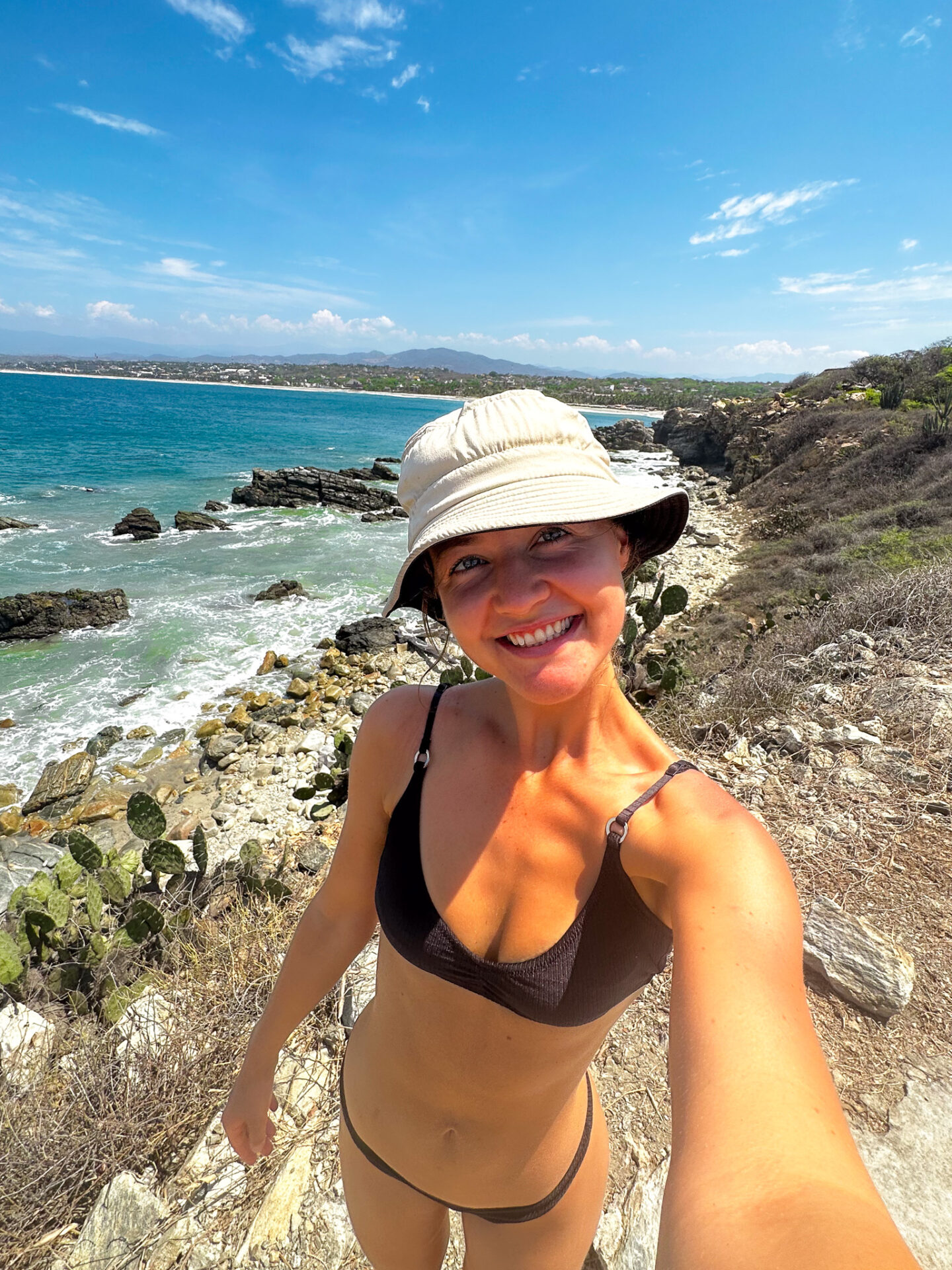Puerto Escondido hikes - coastal walk in Puerto Escondido - sunset viewpoint Puerto Escondido